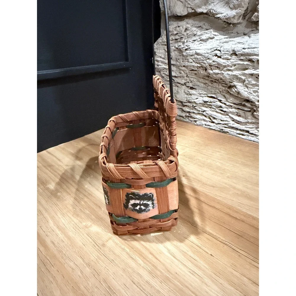 N/A woven wood